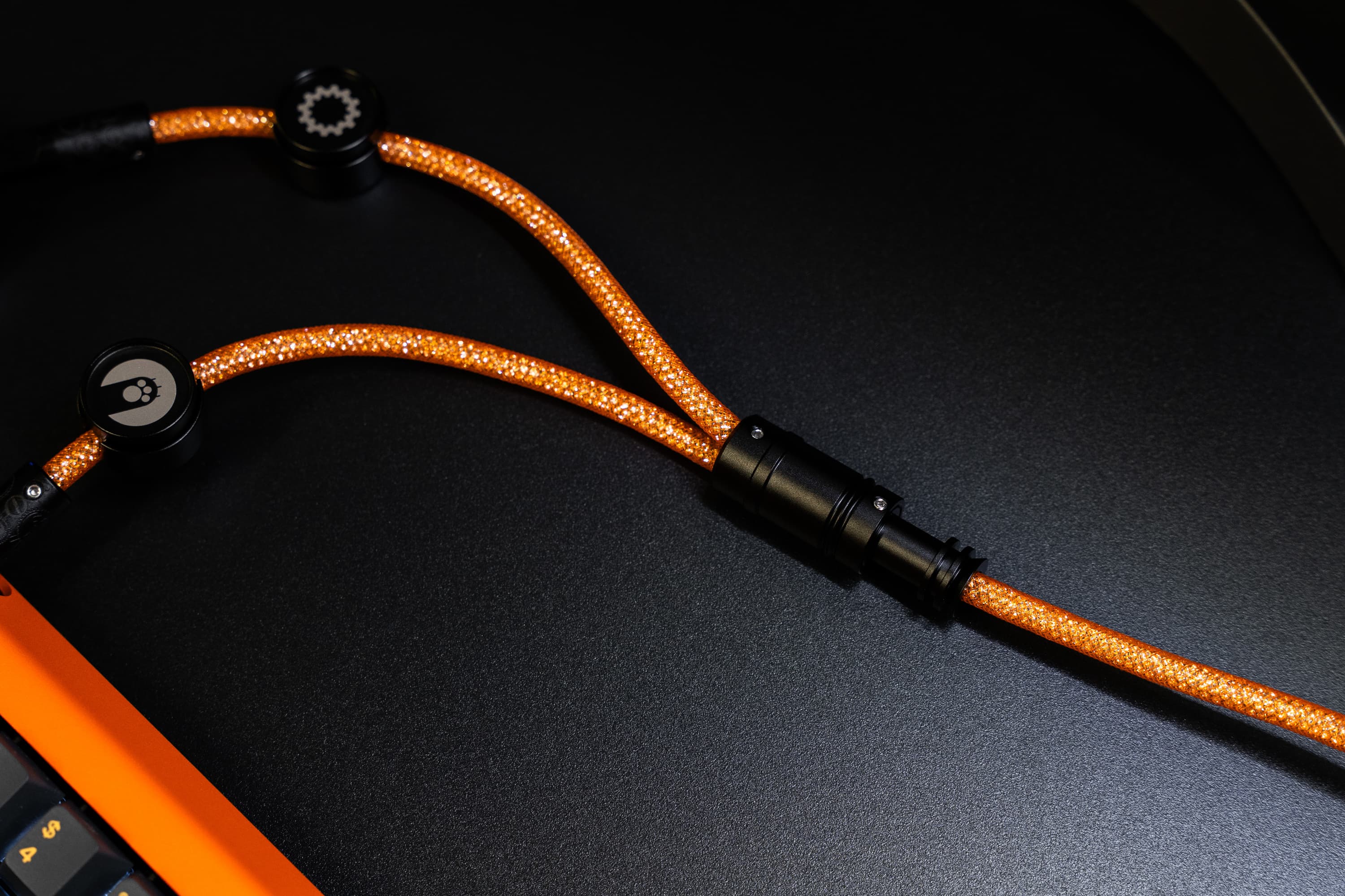 WINSHOP Split Dual 8K Gaming Cable AM Edition