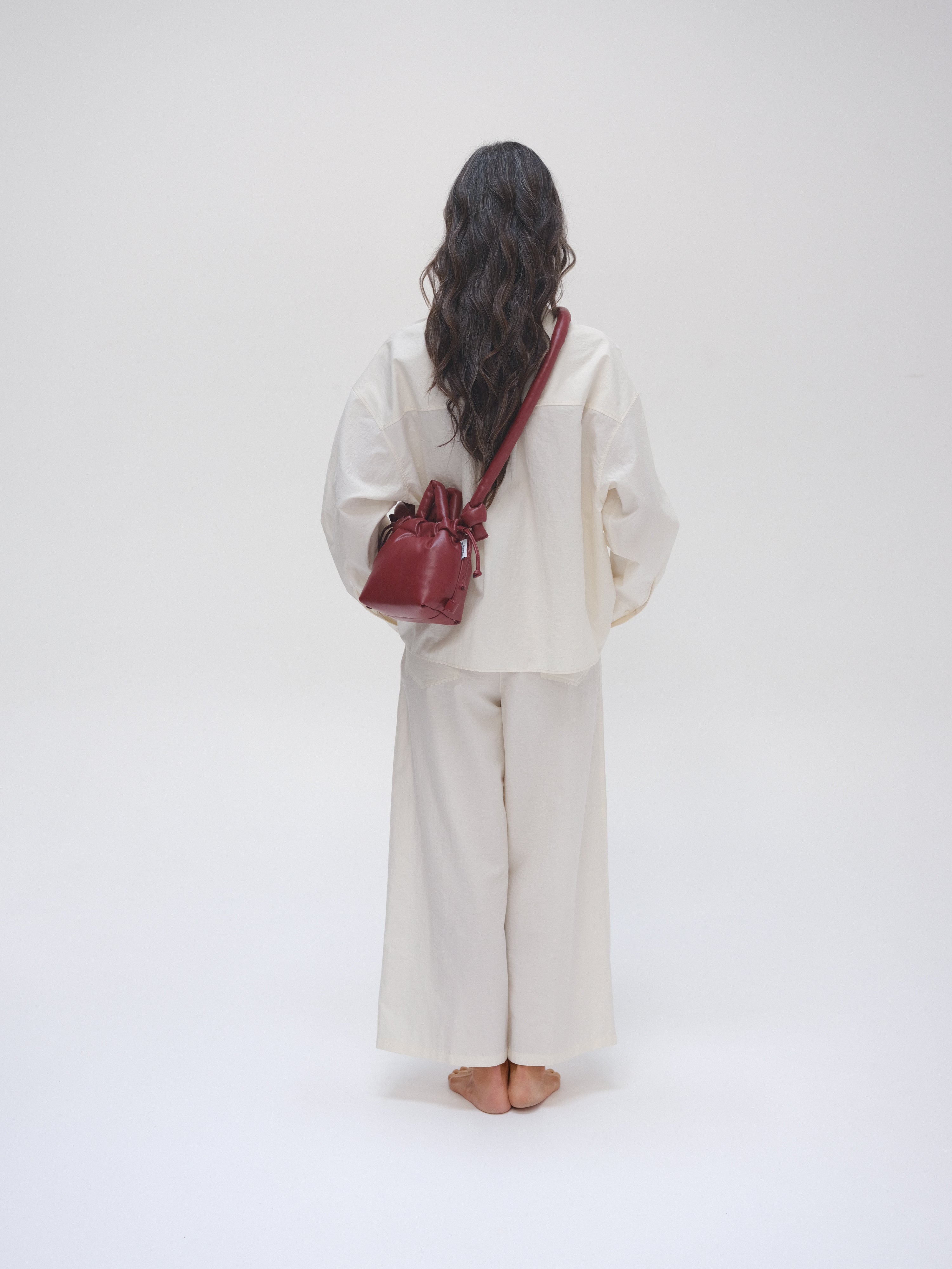 公式】ÖLEND オレンド Micro Ona Vegan Leather Bag バッグ Cherry Red