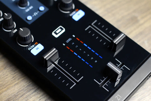 TRAKTOR KONTROL Z1 DJコントローラー 専用バッグ付き TRAKTOR KONTROL