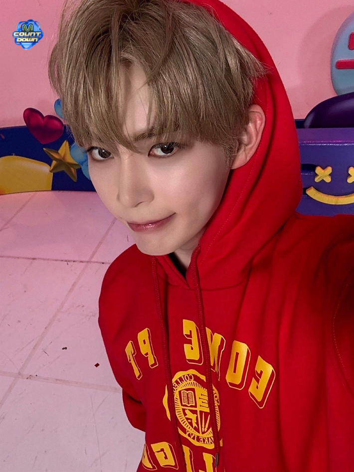 注目のZEROBASEONE ソン・ハンビンファッション ~(˘▾˘~) | GVGストア