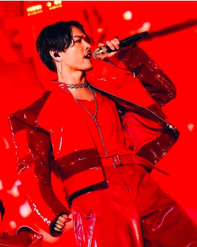 ☆ 今市隆二、鮮やかな赤＆真っ白な衣装をまとったステージSHOTに称賛