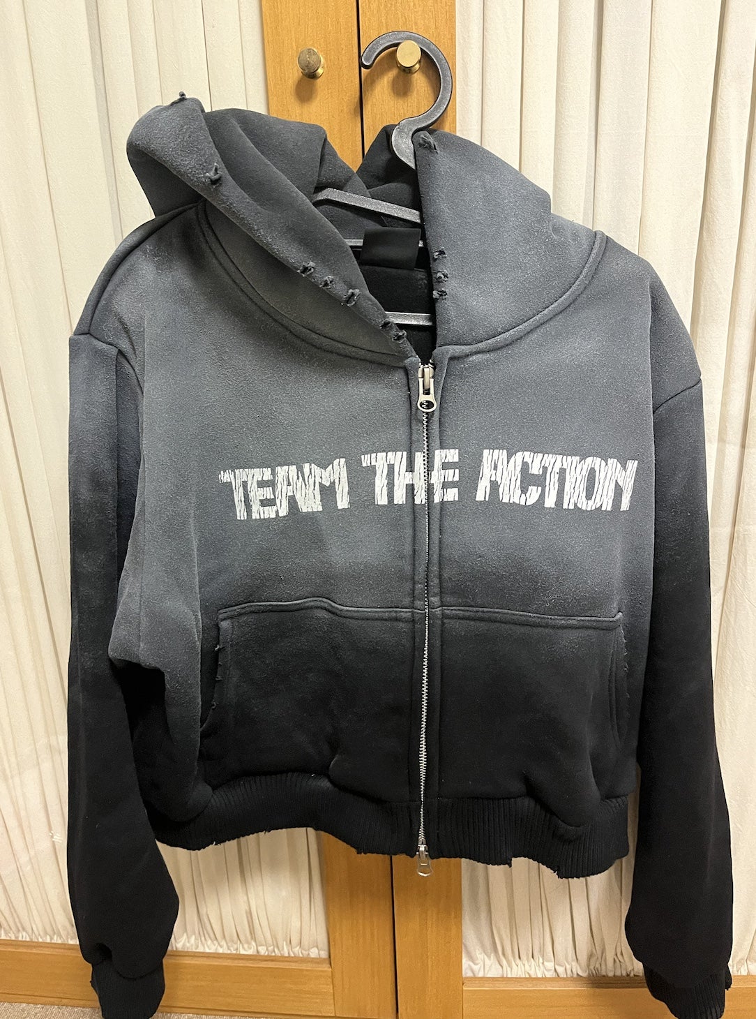 BOYNEXTDOORのTHE ACTIONフーディー 着用感・フォトカード付きレビュー