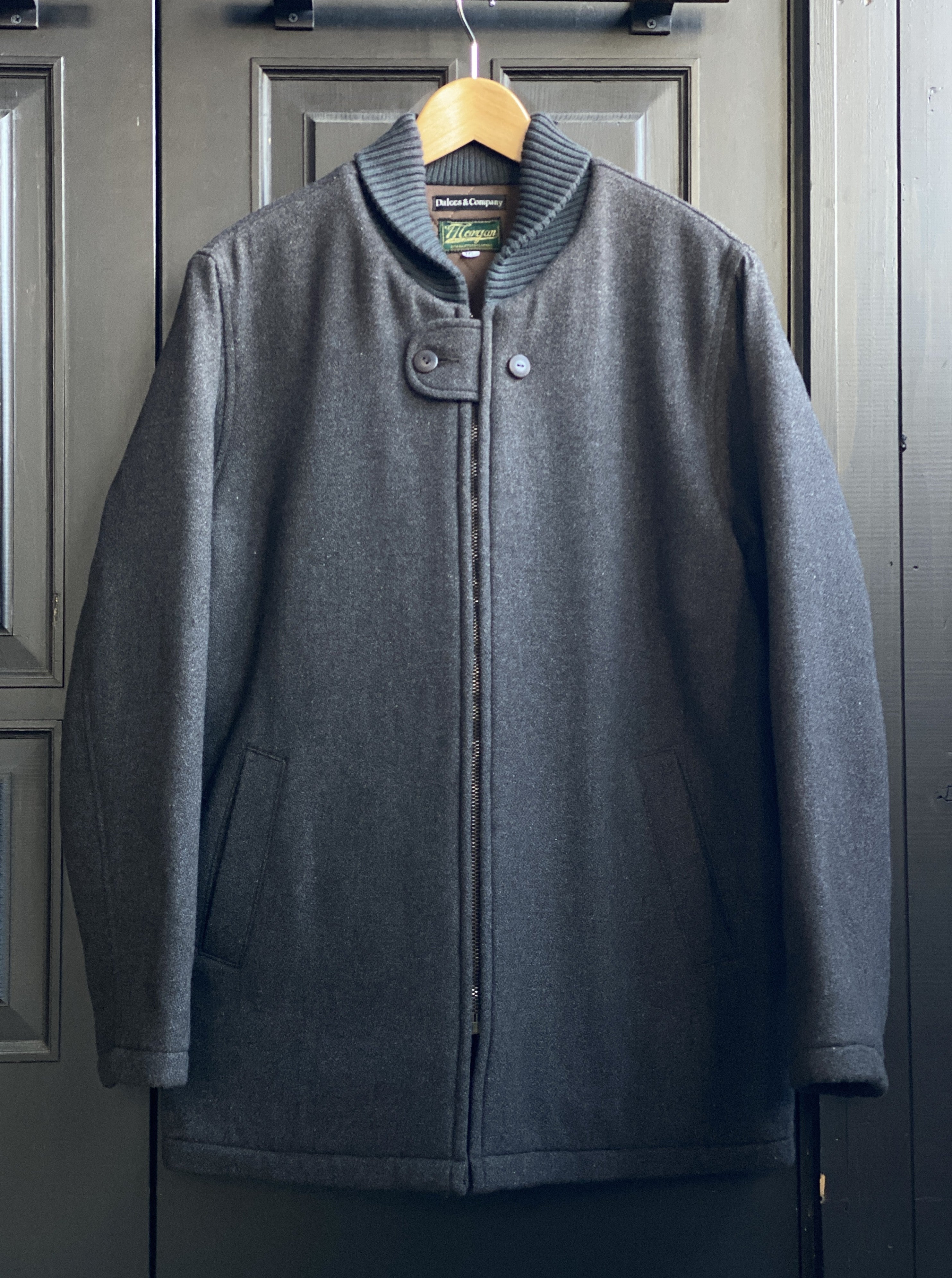 クラシックで上品な印象のファラオコート「FELIX」 | DELUXEWARE BLOG