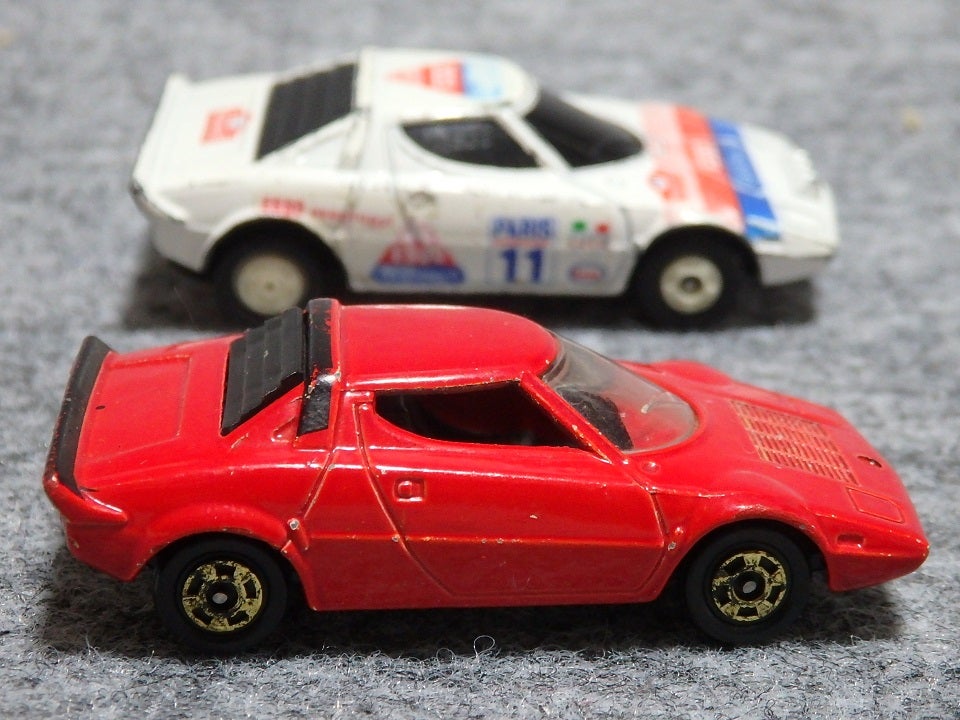 ジャンク品トミカ☆大きさの違う2台の『ランチア・ストラトス
