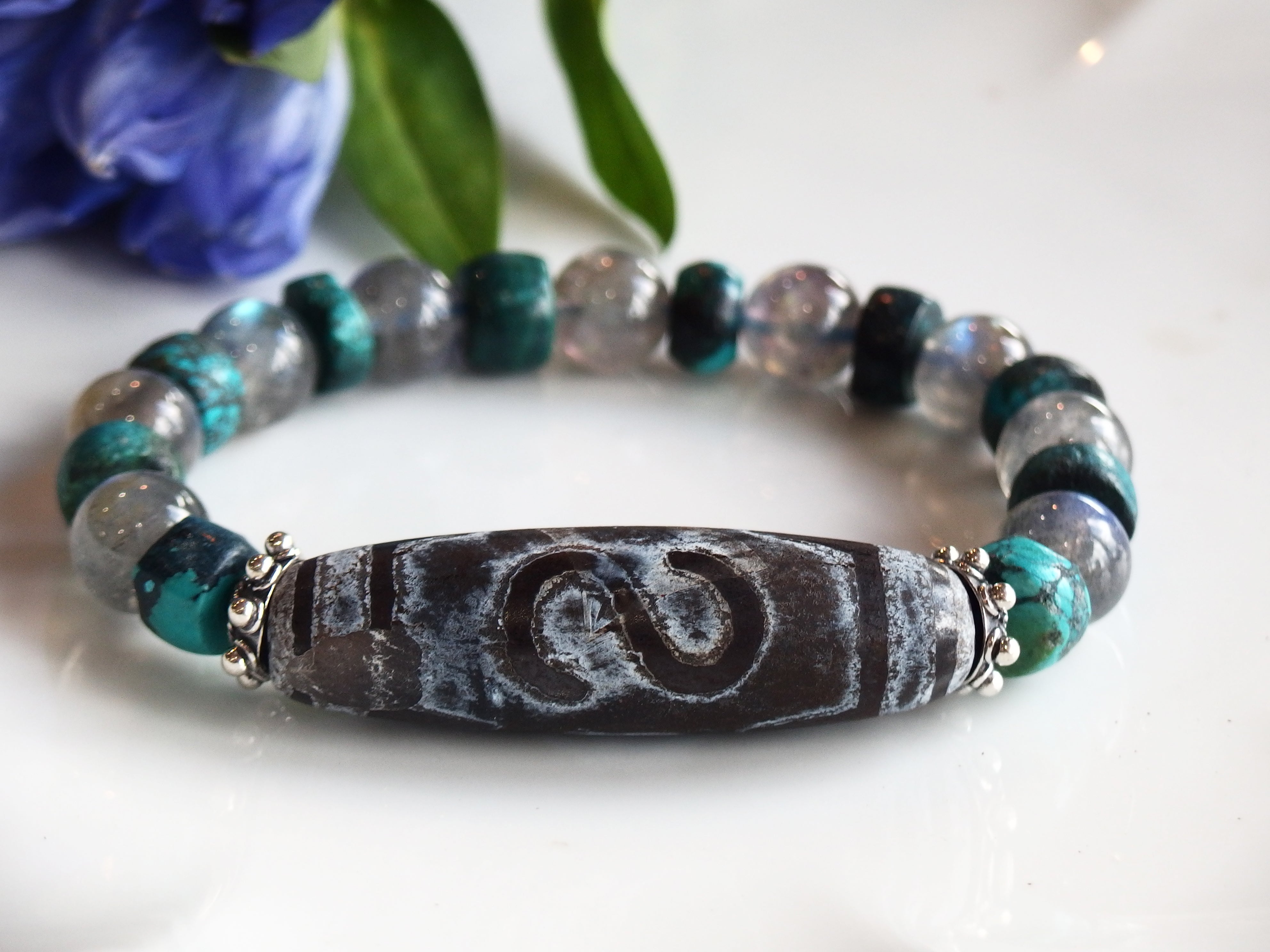 883 天珠 金銭鈎天珠 浮き彫り 貴重 珍品 dzibeads！ 883 天珠 金銭鈎