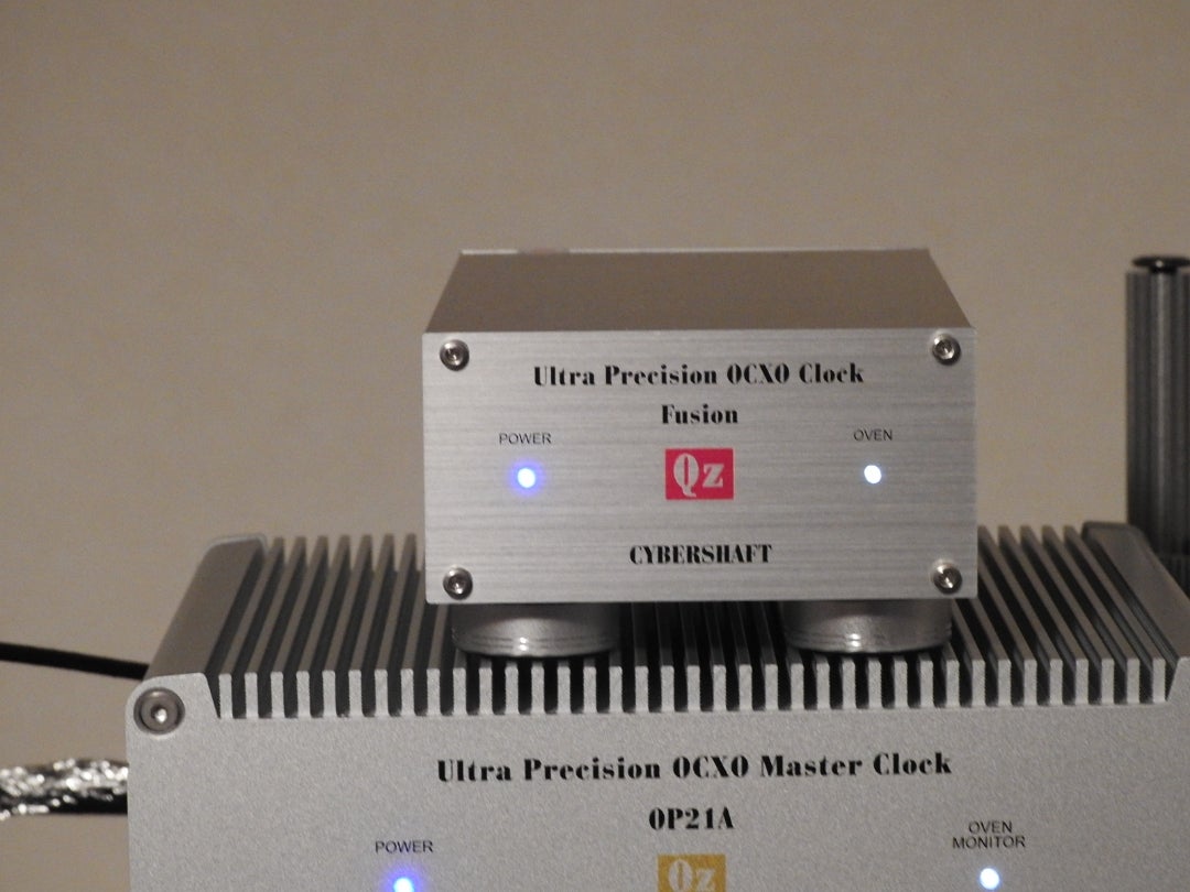 エントリーモデル クロックの威力 | 音像と音場の高次元での両立