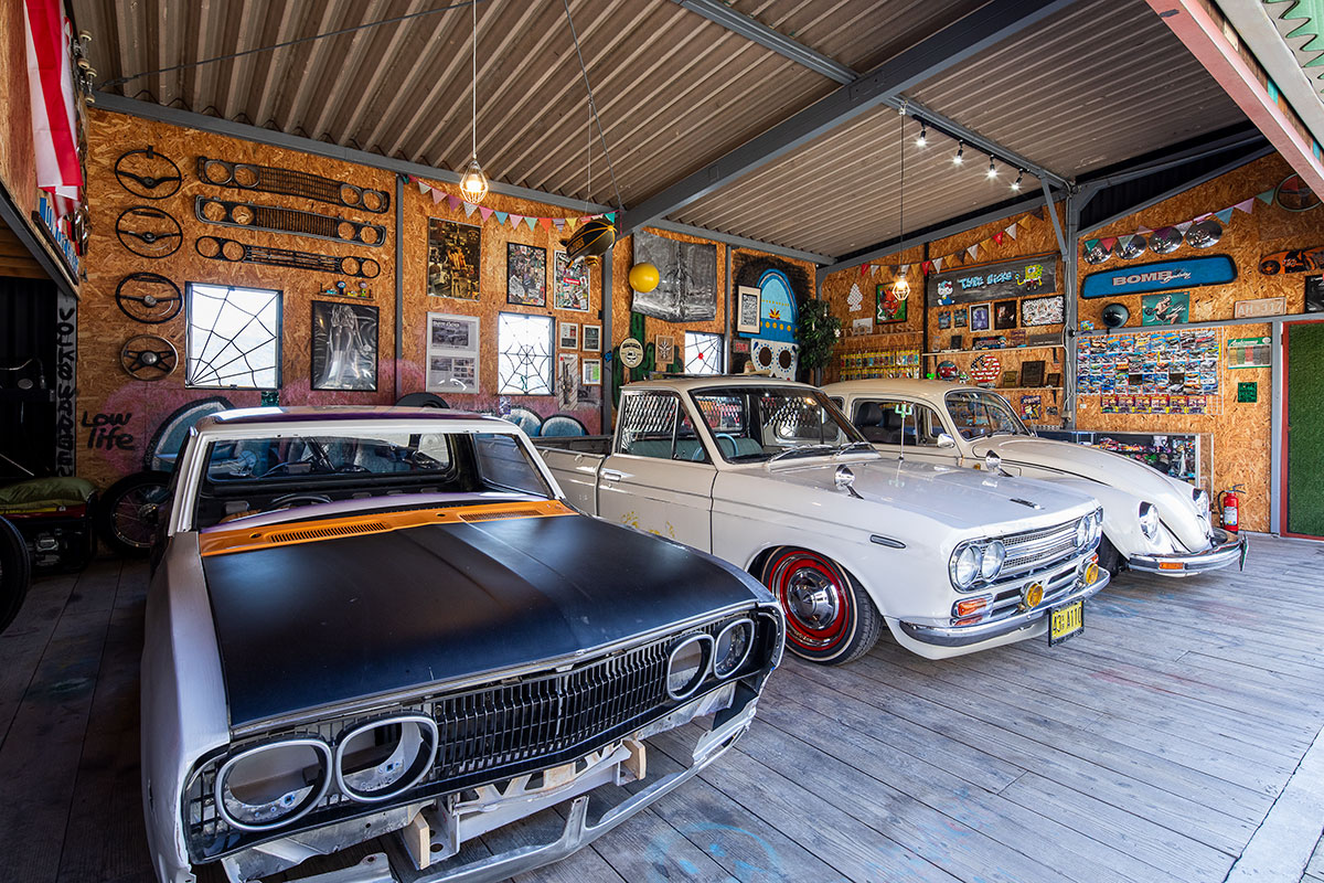 D.I.Y.で仕上げた自作のアイディアガレージ【Garage Life