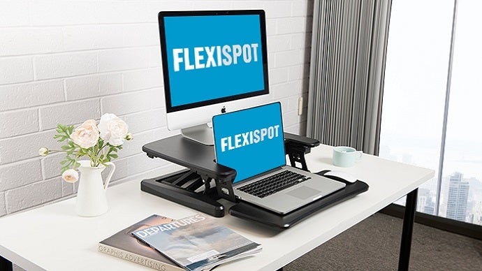 座りっぱなしから解放！立ちながら仕事ができるミニスタンディング