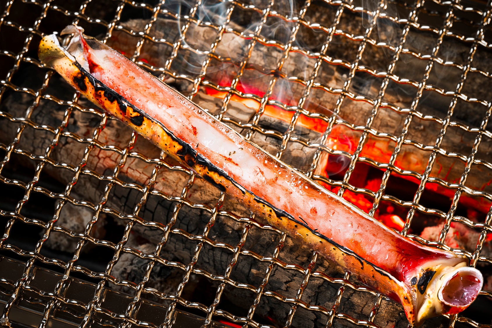 活カニ専門店が桜木町に誕生。極上のカニ尽くしを採算度外視で楽しめる