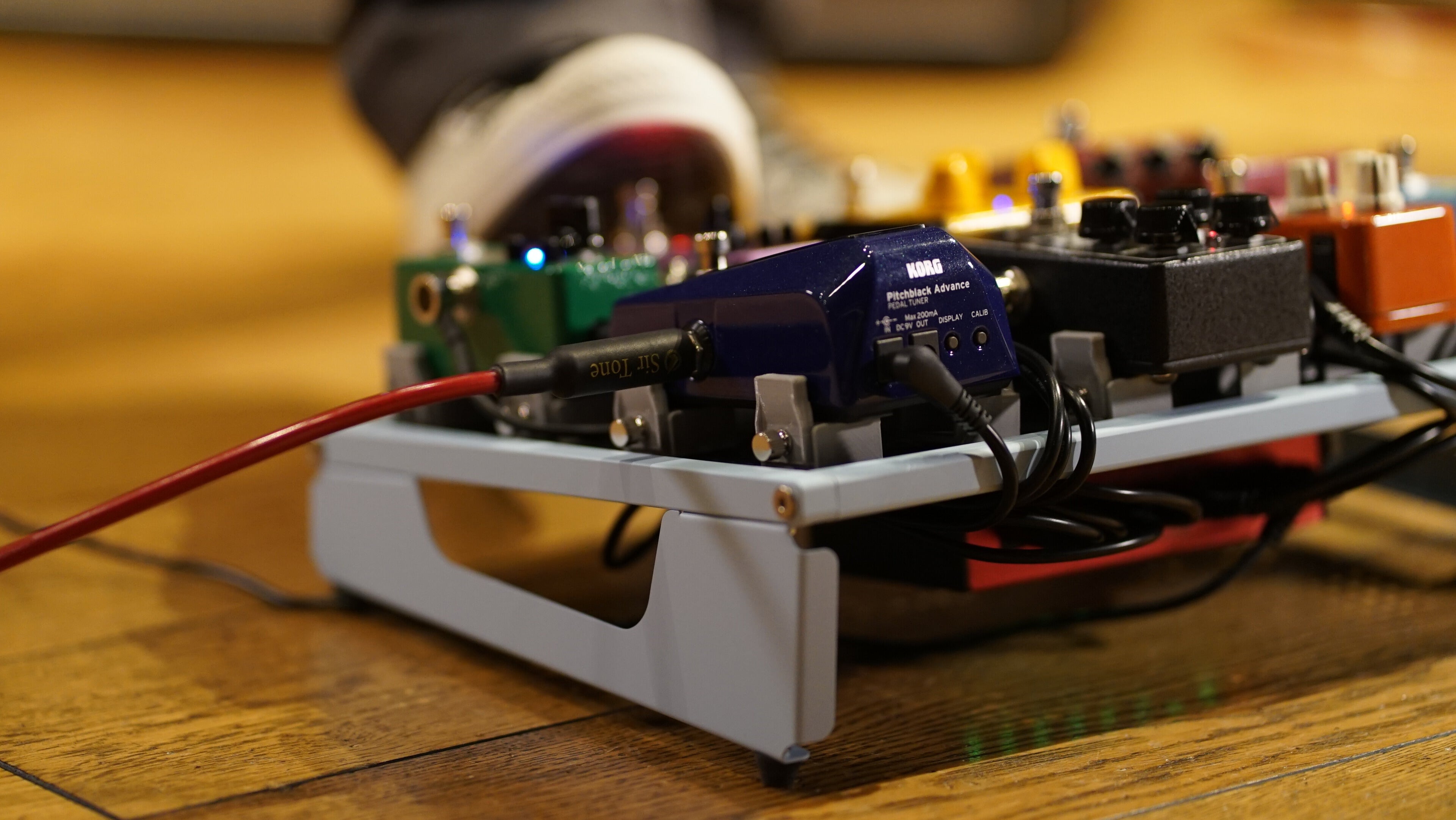 粘着不要】エフェクターにやさしく軽くてカラバリ豊富なペダルボード