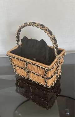 ヴァクトーカゴバックミニ美品(持ち手をテグスにて補強あり)