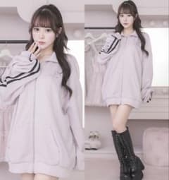 pium ダブルラインビジュープリントジップスウェット - メルカリ