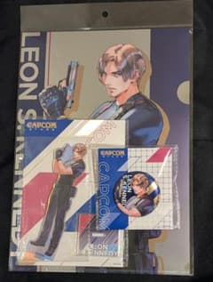 レオン クリアファイル 缶バッジ アクスタ カプコンストア 池袋 バイオ