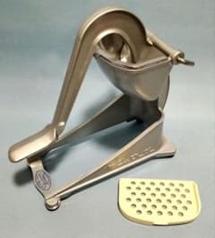 ☆昭和レトロ 伊藤製作所 ジュウーサー 手動式果汁搾り器 アルミ製