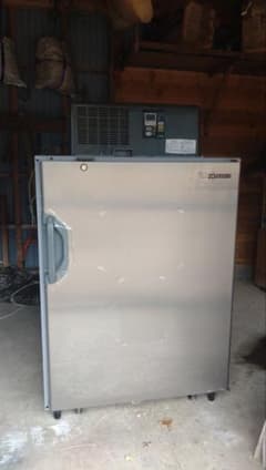 玄米・野菜保冷庫 玄米30キロ10袋保管可能 RZ-DH10KRH - メルカリ