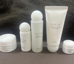 アルビオン エクシア ミニボトルセット - メルカリ