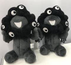 EXPO2025 カラビナ付きマスコット（お座り）ブラック ミャクミャク