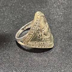 聖心女子学院 聖心女子大学 校章 SILVER バッジ リング バッチ