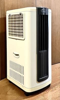 トヨトミのポータブルエアコン .除湿器 MC120 - メルカリ