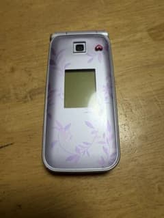 F-10A 薄紫 携帯電話本体 - メルカリ