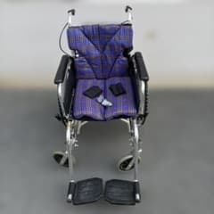 カワムラ 折りたたみ車椅子 介助用 クッション付 【A-264】 - メルカリ
