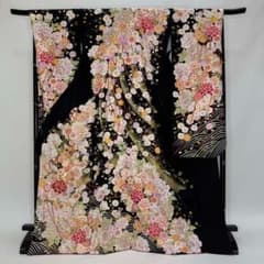 振袖 正絹 黒 古典花柄 裄68.3㎝ 成人式 中古 c-79 - メルカリ