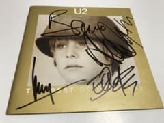 レア u2 直筆サインCD BEST bono edge Larry adam - メルカリ