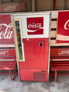 引き取り限定品 コカコーラ 冷蔵庫 - メルカリ