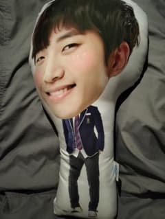 2PM ジュノ JUNHO ミチン高アニヤ クッション - メルカリ