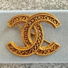 シャネル CHANEL ブローチ ヴィンテージ 1109 ゴールド - メルカリ