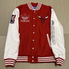 k*N様 アディダス スタジャン 赤白BULLS NBAナイロン - メルカリ
