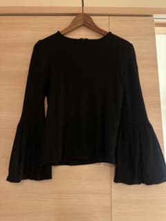 ほぼ未使用 borders WEEKEND BALLOON SLEEVE TOP - メルカリ