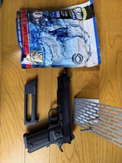 ガスガンcarbon8 niteshiftとその弾、スタンドのセット - メルカリ