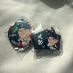 25 岡本 15 大勢 缶バッチ＆絵馬 wbc 2026 侍ジャパン ガチャ - メルカリ