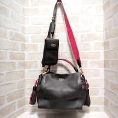 ☆ココセリュックスゴールド 2WAY シボ革 バッグ スマホケース付 黒赤