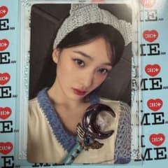 ILLIT イロハ yizhiyu bomb ラキドロ トレカ - メルカリ