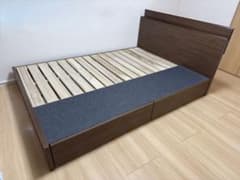 シモンズ ベッドフレームのみ ダブル 引き出し収納&コンセント付き