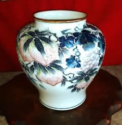 河本礫亭 青華白盛果実文 花瓶 S - メルカリ