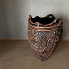 陶器】縄文土器のような模様の傘立て - メルカリ