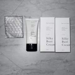 Silky Bust Cream 4個セット カッサ付き - メルカリ