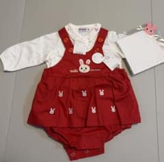 新品未使用タグ付】ミキハウス ロンパース 赤 刺繍ホワイトブラウス