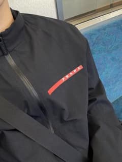 ぱく様専用PRADA ライトバイストレッチジャケット ナイロンジャケット