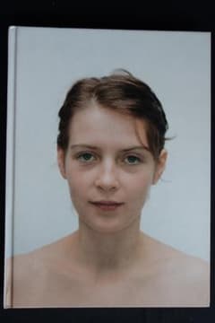 Rineke Dijkstra: Portraits】2001年 ☆未読・美本 - メルカリ