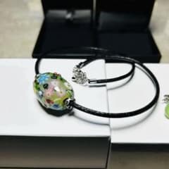 完売品】ジブリ美術館 とんぼ玉 トトロ ネックレス(横) - メルカリ