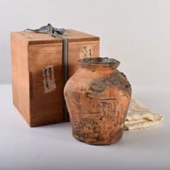信楽焼 古信楽 蹲（うずくまる）壺 小壺 時代箱 M R7874C - メルカリ