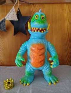 ピコピコ怪獣大王ソフビ - メルカリ