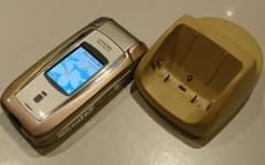 美品 ドコモ docomo D506i PINK ピンク ガラケー 卓上ホルダ付 - メルカリ