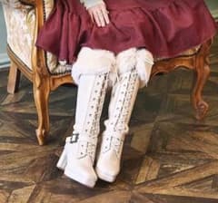 しまむら くる実 ファー付き編み上げロングブーツ ホワイト ノエルド