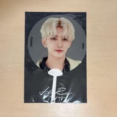 SEVENTEEN ジョシュア うちわ 2021 HARE - メルカリ