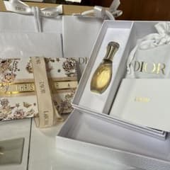 メル23713様専用 ディオールヘアーミスト&ブラシセット - メルカリ